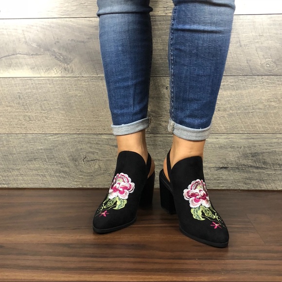 EMBROIDERED WOMEN ALMOND TOE - Picture 4 of 7